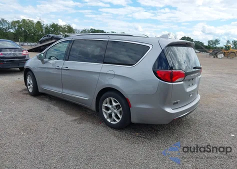 2018 Chrysler Pacifica Touring-L Plus из США, поврежденный, VIN 2C4RC1EG9JR203809